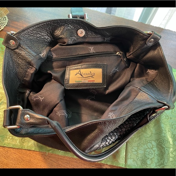 Aleanto Collezioni Made in Italy black leather cute large bag. Cute design. - Picture 14 of 15